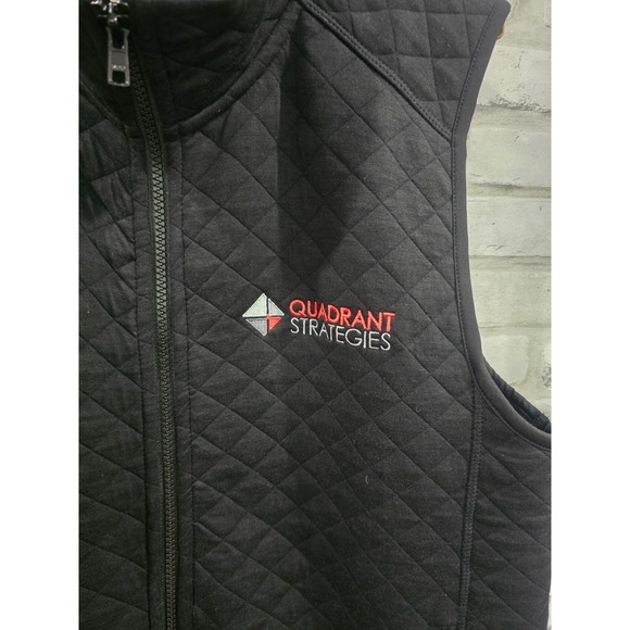 Marine Layer Full Zip Quilted Vest Men XL Quadrant Strategies Embroidered Casual - Picture 3 of 11